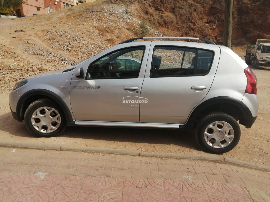 Dacia sandero-dacia