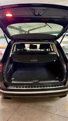 Volkswagen touareg-volkswagen